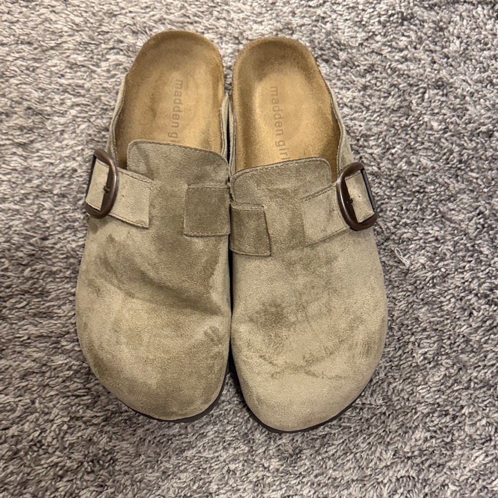 Madden Girl Tan Suede Buckle Clogs women’s 10